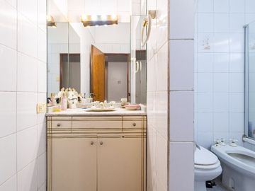 VENTA PH TIPO CASA 5 AMB. COCHERA.PARQUE SAAVEDRA