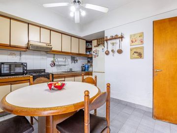 VENTA PH TIPO CASA 5 AMB. COCHERA.PARQUE SAAVEDRA