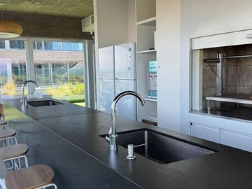 Venta Departamento 2 dormitorios 2 baños y cochera