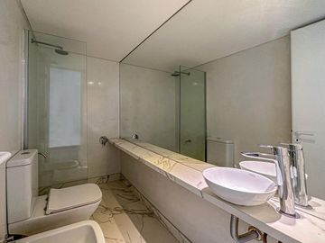 Venta Departamento 2 dormitorios 2 baños y cochera