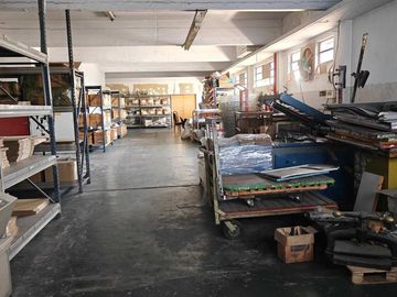 VENTA Depósito/ Galpón en Mataderos + 1300m2 cub