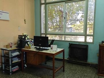 VENTA Depósito/ Galpón en Mataderos + 1300m2 cub