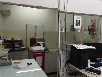 VENTA Depósito/ Galpón en Mataderos + 1300m2 cub