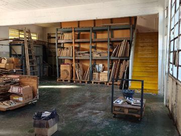 VENTA Depósito/ Galpón en Mataderos + 1300m2 cub