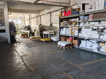 VENTA Depósito/ Galpón en Mataderos + 1300m2 cub