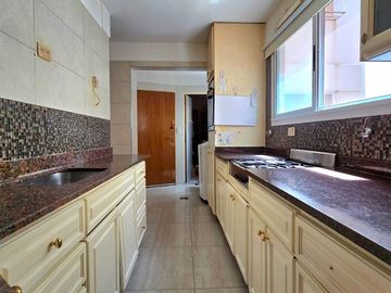 DEPARTAMENTO PISO 5 AMB ESPACIO COCHERA  BALCÓN
