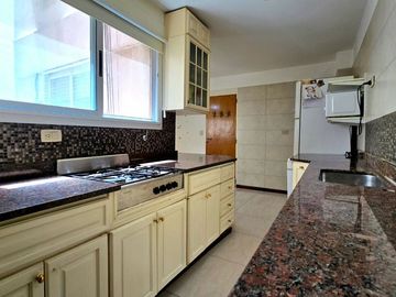 DEPARTAMENTO PISO 5 AMB ESPACIO COCHERA  BALCÓN
