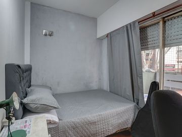 VENTA DEPARTAMENTO 3 AMBIENTES  PATIO MATADEROS