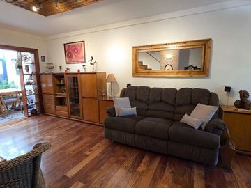 VENTA TRIPLEX 4 AMBIENTES SAAVEDRA COCHERA