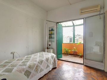 Venta Departamento 2 ambientes Balvanera balcon
