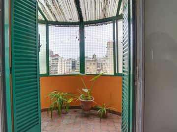 Venta Departamento 2 ambientes Balvanera balcon