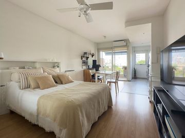 VENTA MONOAMBIENTE CON BALCON EN BALVANERA