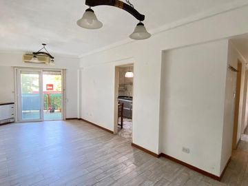 DEPARTAMENTO 3 AMB C/COCHERA Y BALCON CORRIDO