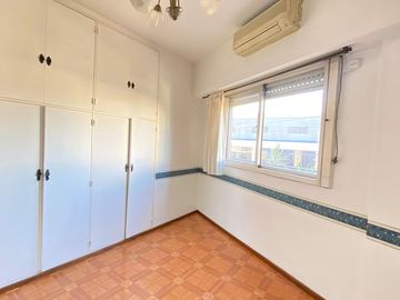 DEPARTAMENTO 3 AMB C/COCHERA Y BALCON CORRIDO