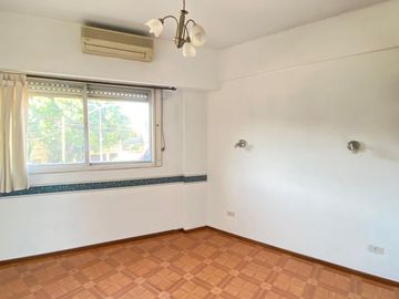 DEPARTAMENTO 3 AMB C/COCHERA Y BALCON CORRIDO