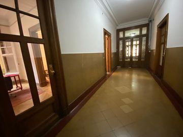 VENTA OFICINA EDIF PJE ROVERANO 47,23 m2 LUMINOSO