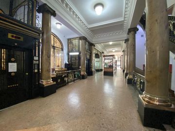 VENTA OFICINA EDIF PJE ROVERANO 47,23 m2 LUMINOSO