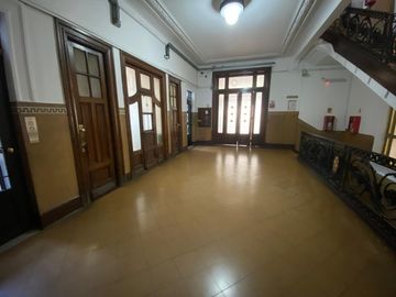 VENTA OFICINA EDIF PJE ROVERANO 47,23 m2 LUMINOSO