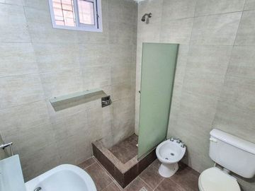VENDO CASA 3 DORM. C/PILETA Bº CRISOL