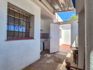 VENDO CASA 3 DORM. C/PILETA Bº CRISOL