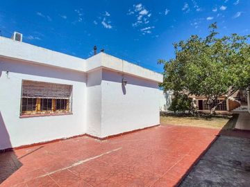 VENDO CASA 3 DORM. C/PILETA Bº CRISOL
