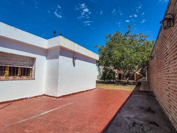 VENDO CASA 3 DORM. C/PILETA Bº CRISOL