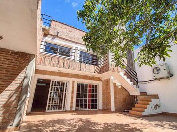 VENDO CASA 3 DORM. C/PILETA Bº CRISOL