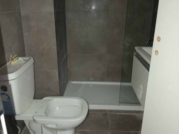 LOFT CON PATIO EN PICHINCHA APTO PROFESIONAL