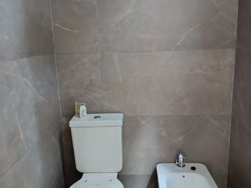 LOFT CON PATIO EN PICHINCHA APTO PROFESIONAL