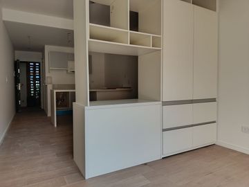 LOFT CON PATIO EN PICHINCHA APTO PROFESIONAL