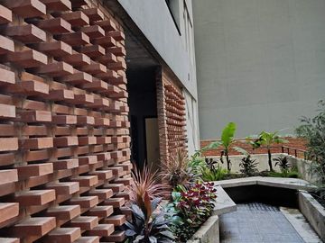 LOFT CON PATIO EN PICHINCHA APTO PROFESIONAL