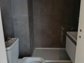 LOFT CON PATIO EN PICHINCHA APTO PROFESIONAL