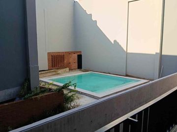 LOFT CON PATIO EN PICHINCHA APTO PROFESIONAL