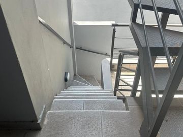 Ph reciclado a nuevo de 3 dormitorios con patio