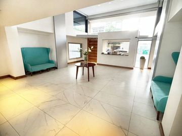 ALQUILER MONOAMBIENTE CON COCHERA. FULL AMENITIES