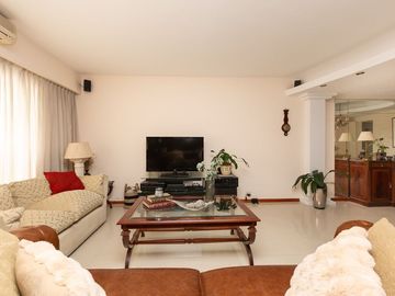 VENTA DPTO SEMIPISO 5 AMB EN BELGRANO R - PERMUTA