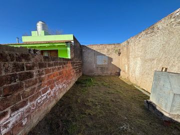 Casa en Almirante Brown 1541