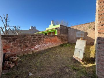 Casa en Almirante Brown 1541