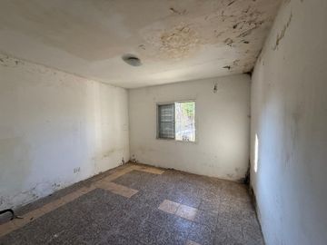 Casa en Almirante Brown 1541