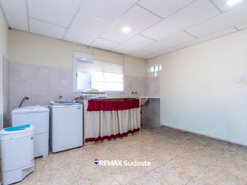 VENTA/PERMUTA CASA 5 DORMITORIOS - B. SAN MARTIN