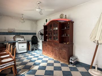 CASA 5 AMBIENTES BOULOGNE PILETA - PERMUTA