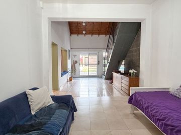 CASA 5 AMBIENTES BOULOGNE PILETA - PERMUTA