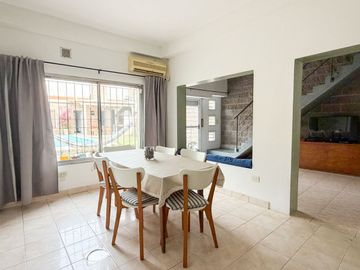 CASA 5 AMBIENTES BOULOGNE PILETA - PERMUTA