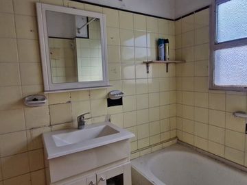 VENTA DEPTO 3 AMBIENTES MONTSERRAT S/AV ENTRE RIOS