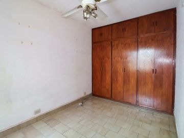 Venta casa 3 amb c/ cochera Castelar