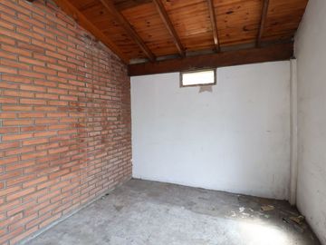 Venta casa 3 amb c/ cochera Castelar