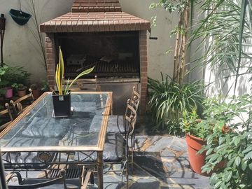 VENTA DTO 3 AMB. GRAN PATIO Y PARRILLA EN BELGRANO