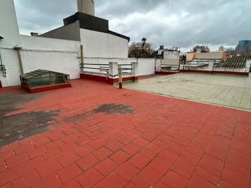 VENTA CASA 4 AMB CON JARDIN,  QUINCHO Y COCHERAS