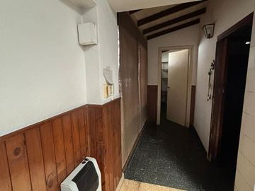 VENTA CASA 4 AMB CON JARDIN,  QUINCHO Y COCHERAS