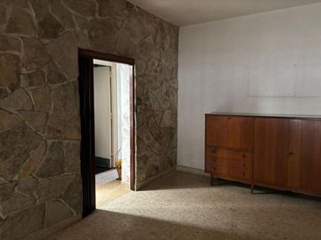 VENTA CASA 4 AMB CON JARDIN,  QUINCHO Y COCHERAS